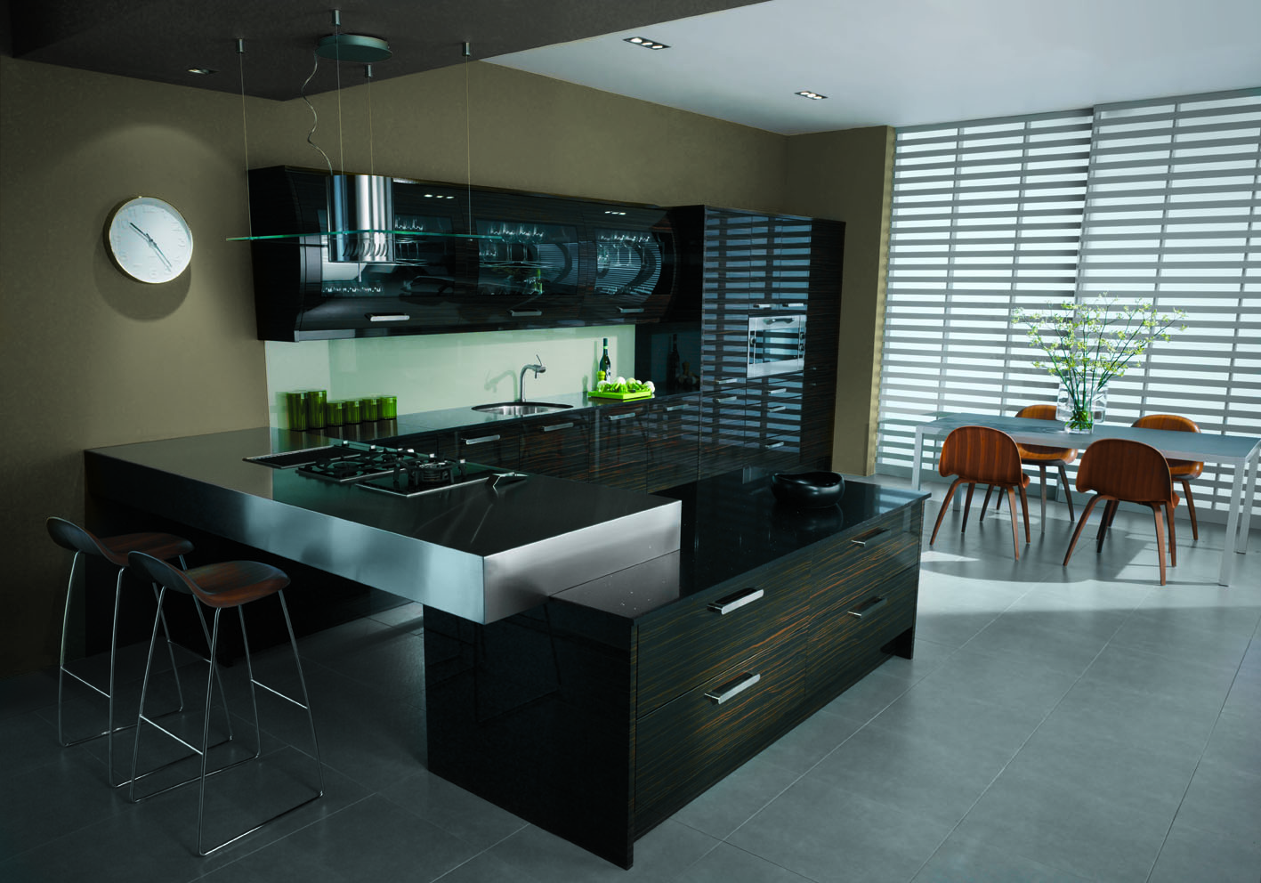 Avant_Ebony_SN_tundra